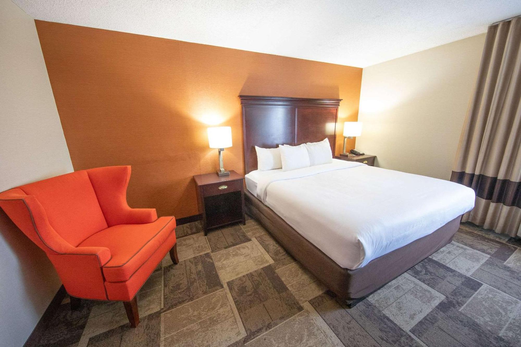 Comfort Inn & Suites Hutchinson Extérieur photo
